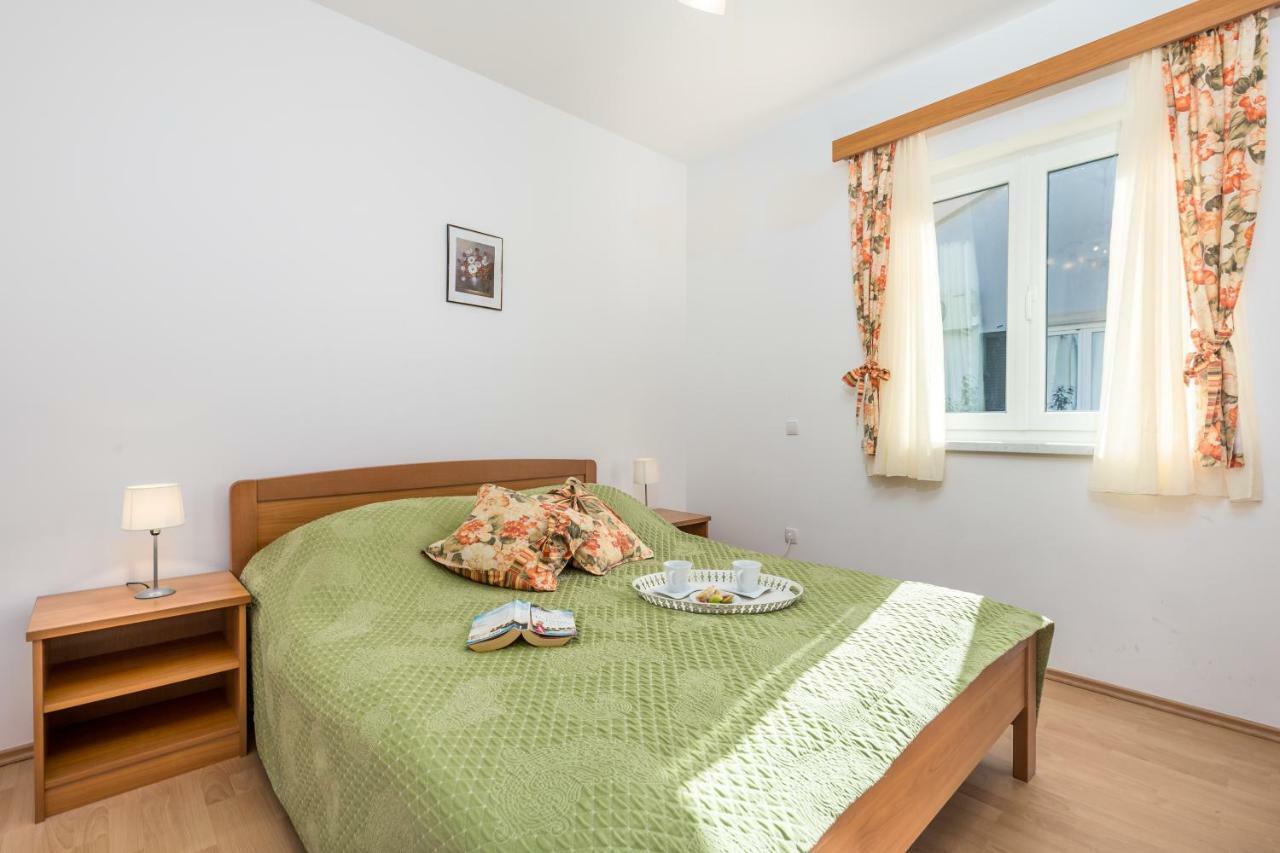 Villas Rab Palit Екстериор снимка