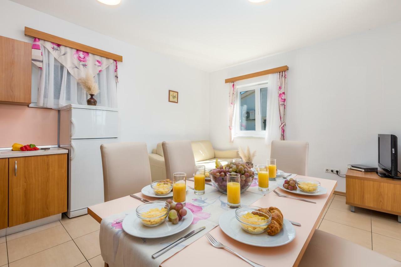Villas Rab Palit Екстериор снимка