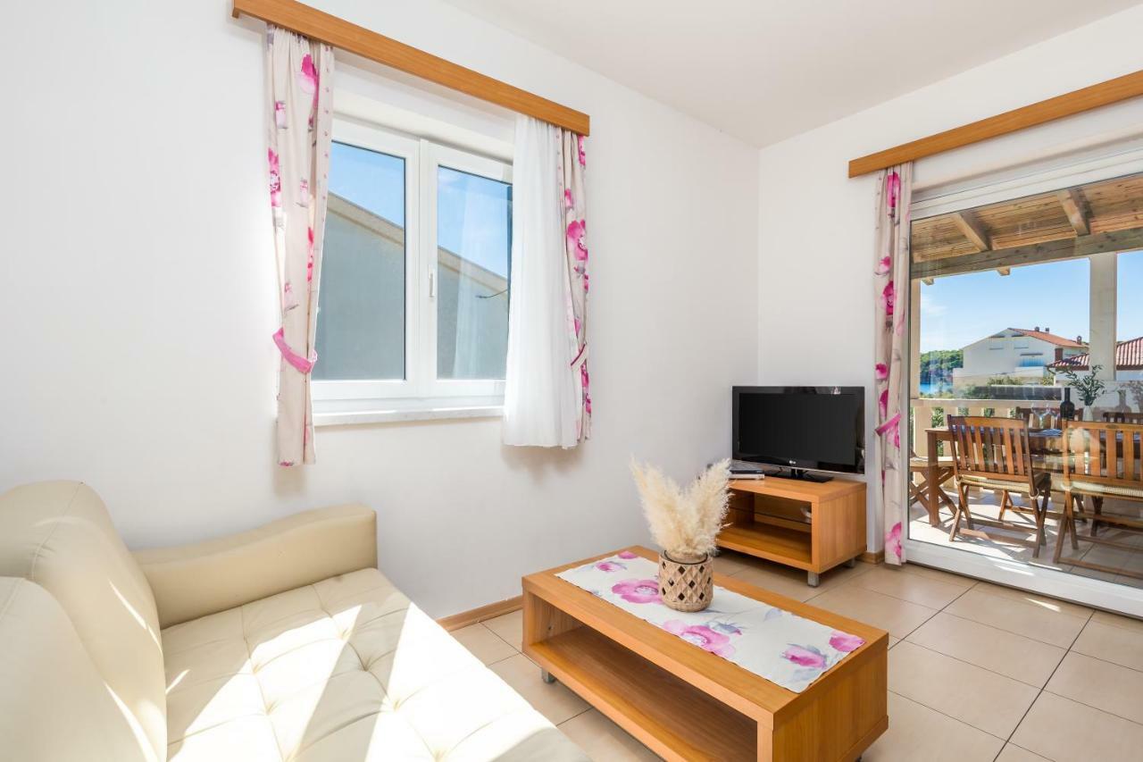 Villas Rab Palit Екстериор снимка