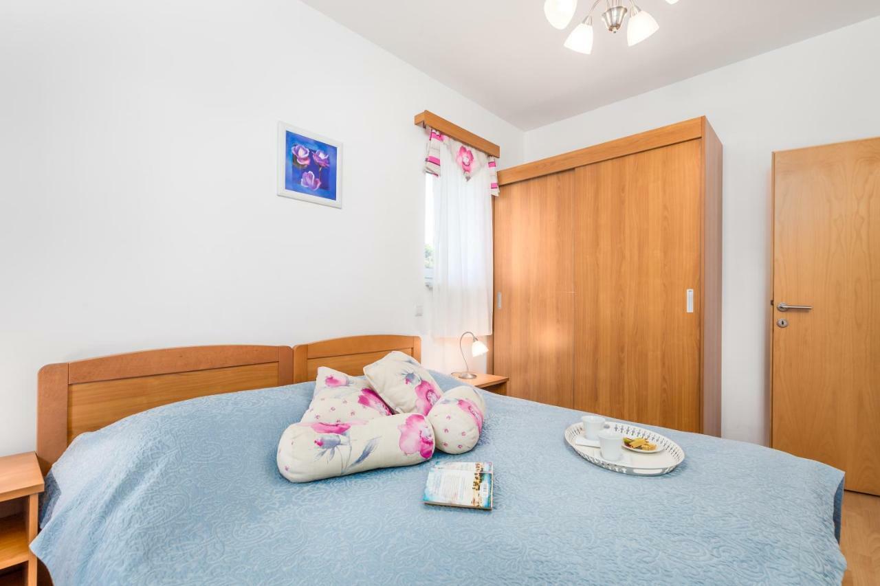 Villas Rab Palit Екстериор снимка