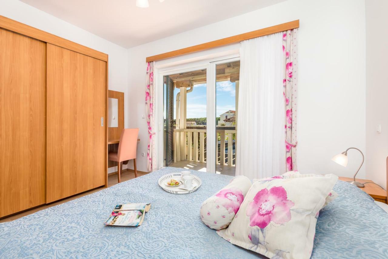 Villas Rab Palit Екстериор снимка